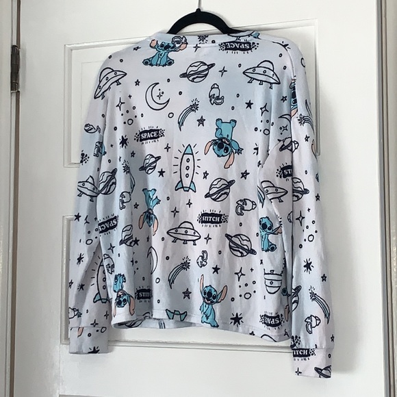 Small Disney stitch space rockets stretchy pajama top - Picture 2 of 3